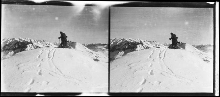 Image d'Albert Oliveras i Folch, sans date, montrant deux skieurs à la station de ski de la Grave.