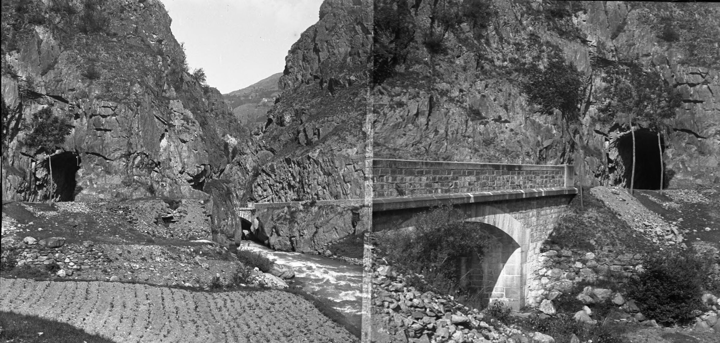 Vue du tunnel de Villard d'Arène sur la route de La Grave au Lautaret, capturée par Émile Duchemin entre 1890 et 1914. C